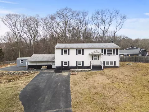41 Lincoln Dr, Ledyard, CT 06335