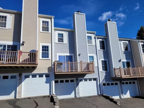 55 Mill Plain Rd #6-6, Danbury, CT 06811