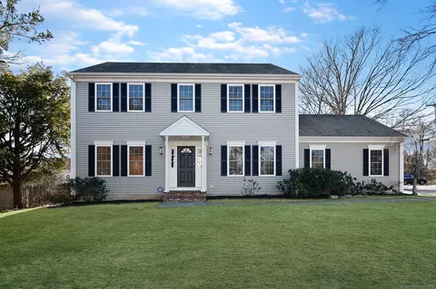 278 Woodrow Ave, Fairfield, CT 06890