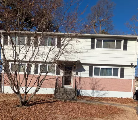 18 Pagano Ct, West Haven, CT 06516