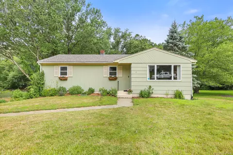 18 Sunset Ave, Ledyard, CT 06339