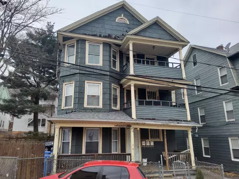 26 James St, Waterbury, CT 06708