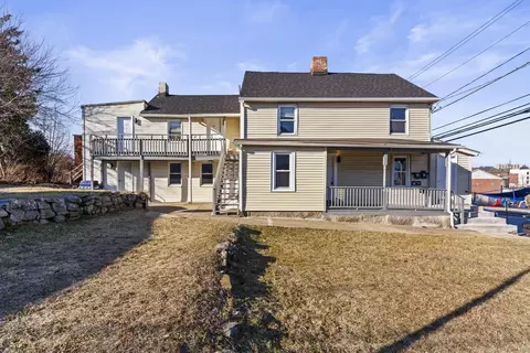 65 Shaw St, New London, CT 06320