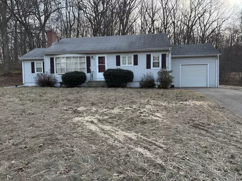 10 Hillside Dr, Lebanon, CT 06249