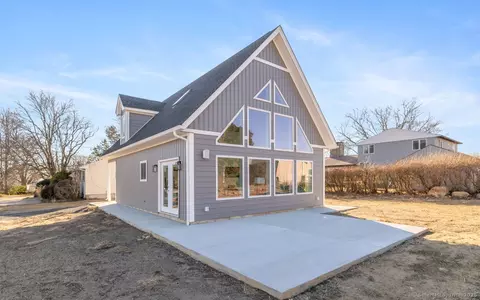 310 Billow Rd, Old Lyme, CT 06371