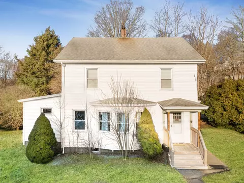 7 Town St, Norwich, CT 06360
