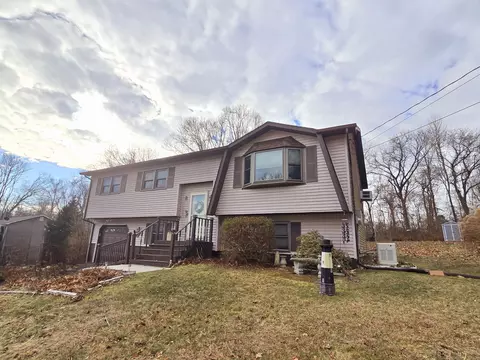 8 Sherwood Dr, Stonington, CT 06378