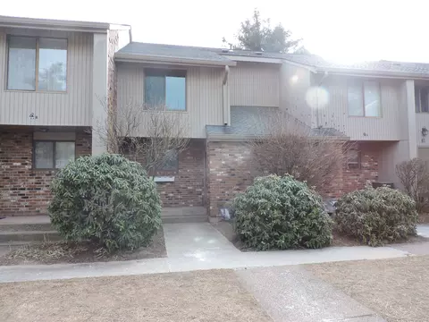 4 Amato Dr #C, South Windsor, CT 06074