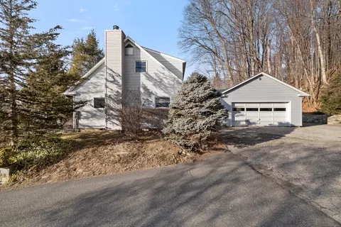91 Grove St, New Milford, CT 06776