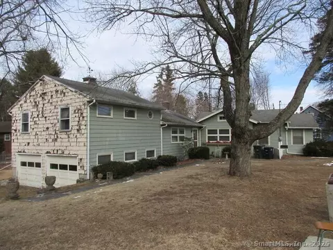 93 Old Point Rd, Milford, CT 06460