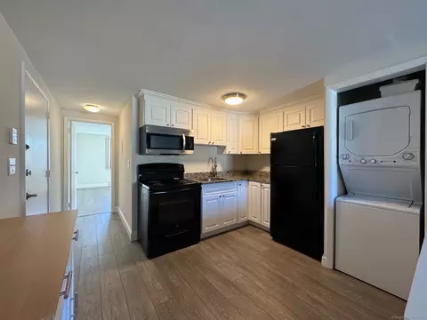 6 Russell St #8, Branford, CT 06405
