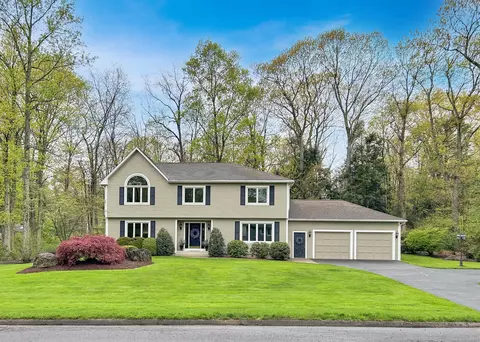 68 Portage Xing, Farmington, CT 06032