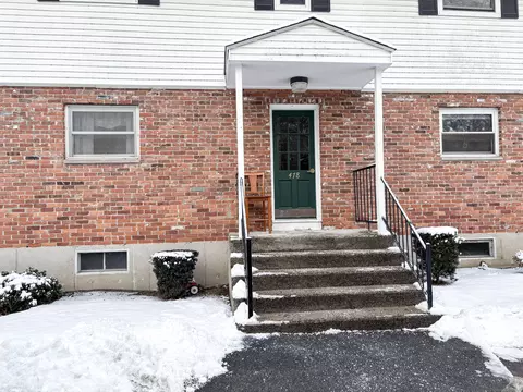 478 Oak Ave #66, Cheshire, CT 06410