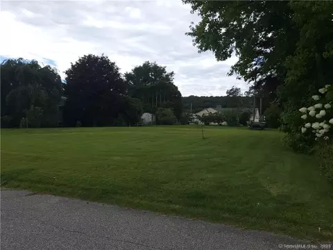 8 Race Rock Rd, Waterford, CT 06385