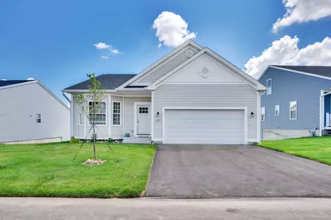 123 Webster Ln, Middletown, CT 06457