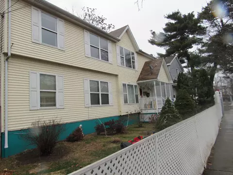 Undisclosed, New Haven, CT 06513