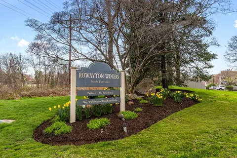 72 Rowayton Woods Dr #72, Norwalk, CT 06854