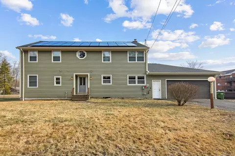 66 Camp St, Middletown, CT 06457
