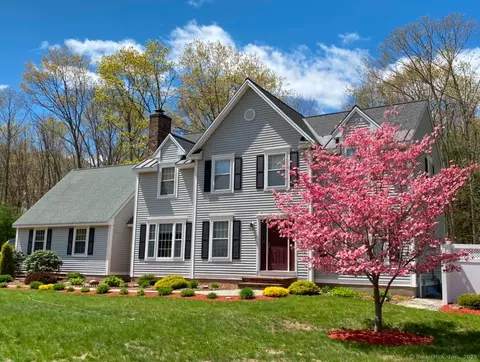 82 Stone Rdg, Mansfield, CT 06250