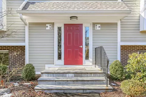 71 Aiken St #R5, Norwalk, CT 06851