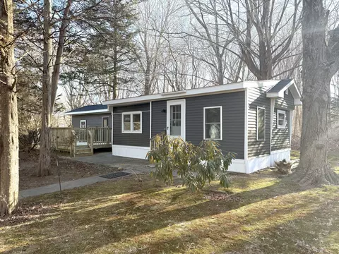 47 N High St #TRLR 4, Clinton, CT 06413