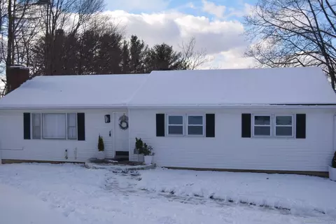4 Fordyce Ct, New Milford, CT 06776