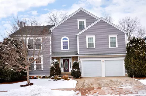 12 Snowberry Ln, Farmington, CT 06085