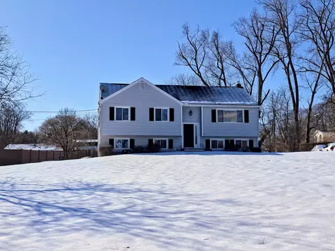 17 Town View Dr, New Milford, CT 06776