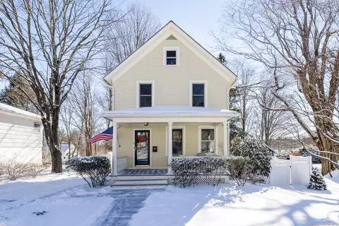 16 Chestnut Grove Rd, Watertown, CT 06795