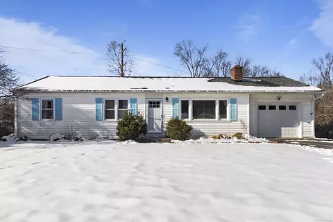 12 Dean Rd, Brookfield, CT 06804