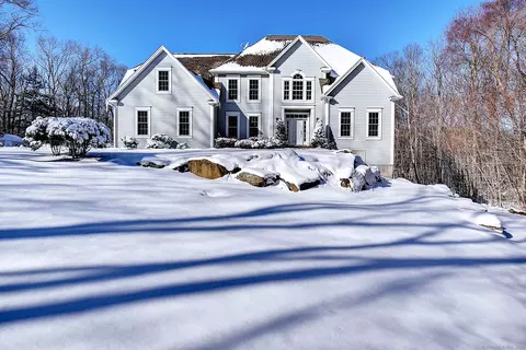 476 Three Mile Rd, Glastonbury, CT 06033