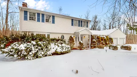 406 Simsbury Rd, Bloomfield, CT 06002