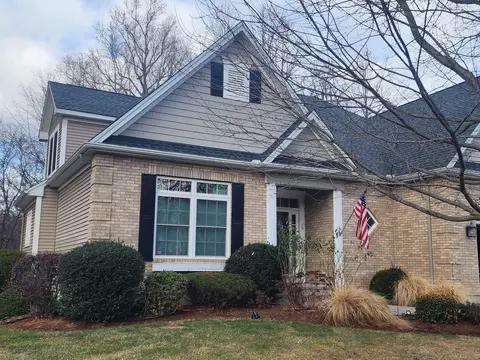10 Richmond Glen Dr, Cheshire, CT 06410