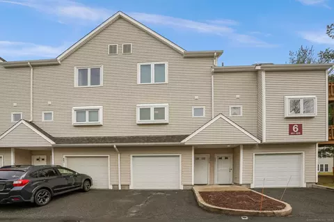 158 Paddock Ave #602, Meriden, CT 06450