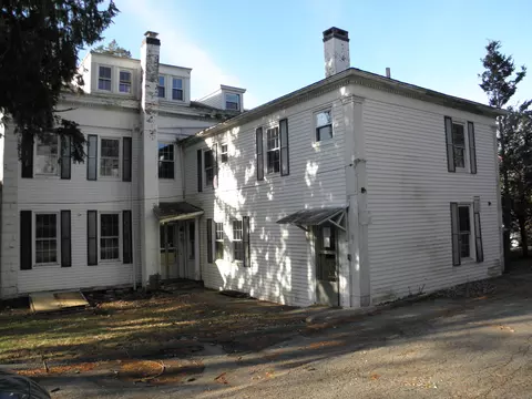 145 Washington St, Norwich, CT 06360