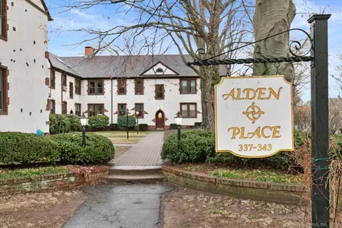 341 Alden Ave #12, New Haven, CT 06515