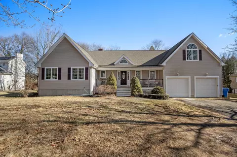563 Hill St, Hamden, CT 06514