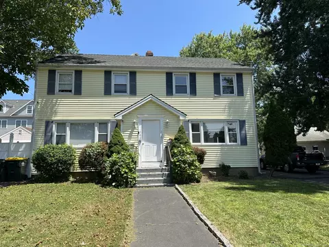 130 Halley Ave, Fairfield, CT 06825