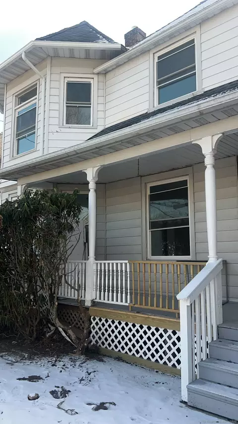 236 Willetts Ave, New London, CT 06320