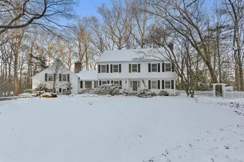 41 Easthill Rd, Stamford, CT 06903