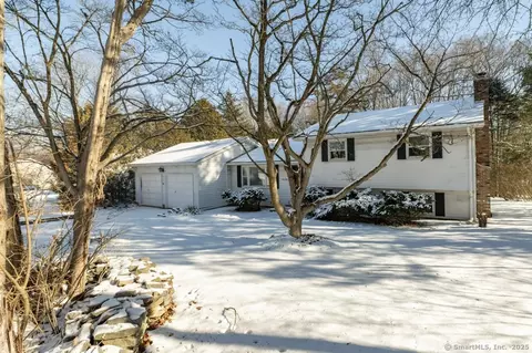 63 Hollyberry Ln, Plainville, CT 06062