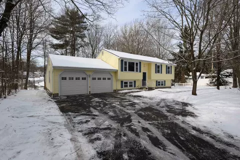 61 Hanover St, Wallingford, CT 06492