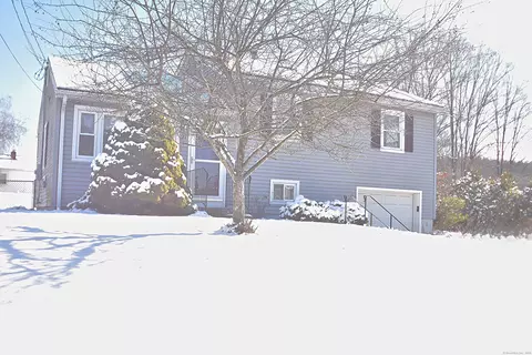 21 College Ave, Southington, CT 06489