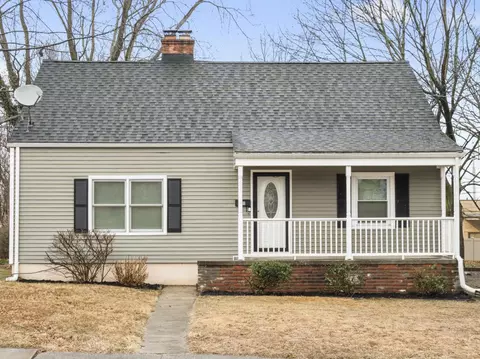 170 London Dr, Hamden, CT 06517