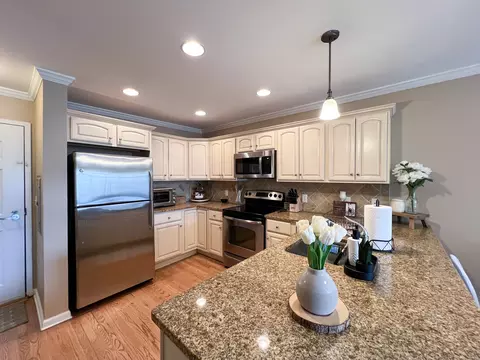 180 Melba St #308, Milford, CT 06460