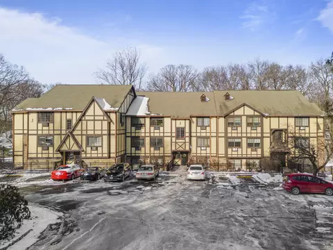 50 Aiken St #374, Norwalk, CT 06851