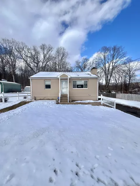 37 Carey Ave, Meriden, CT 06451