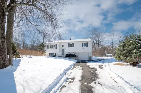 38 Robinhood Rd, Danbury, CT 06811