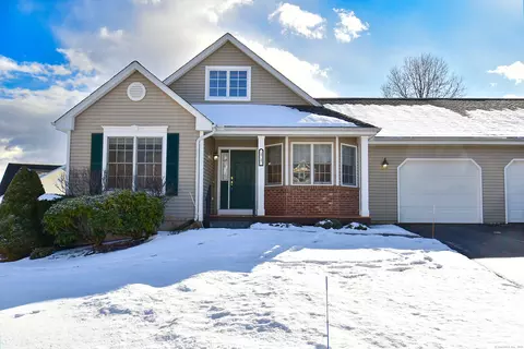 44 Hudson Ln #44, Windsor, CT 06095