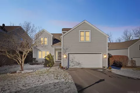 22 Westview Ln #22, Brookfield, CT 06804